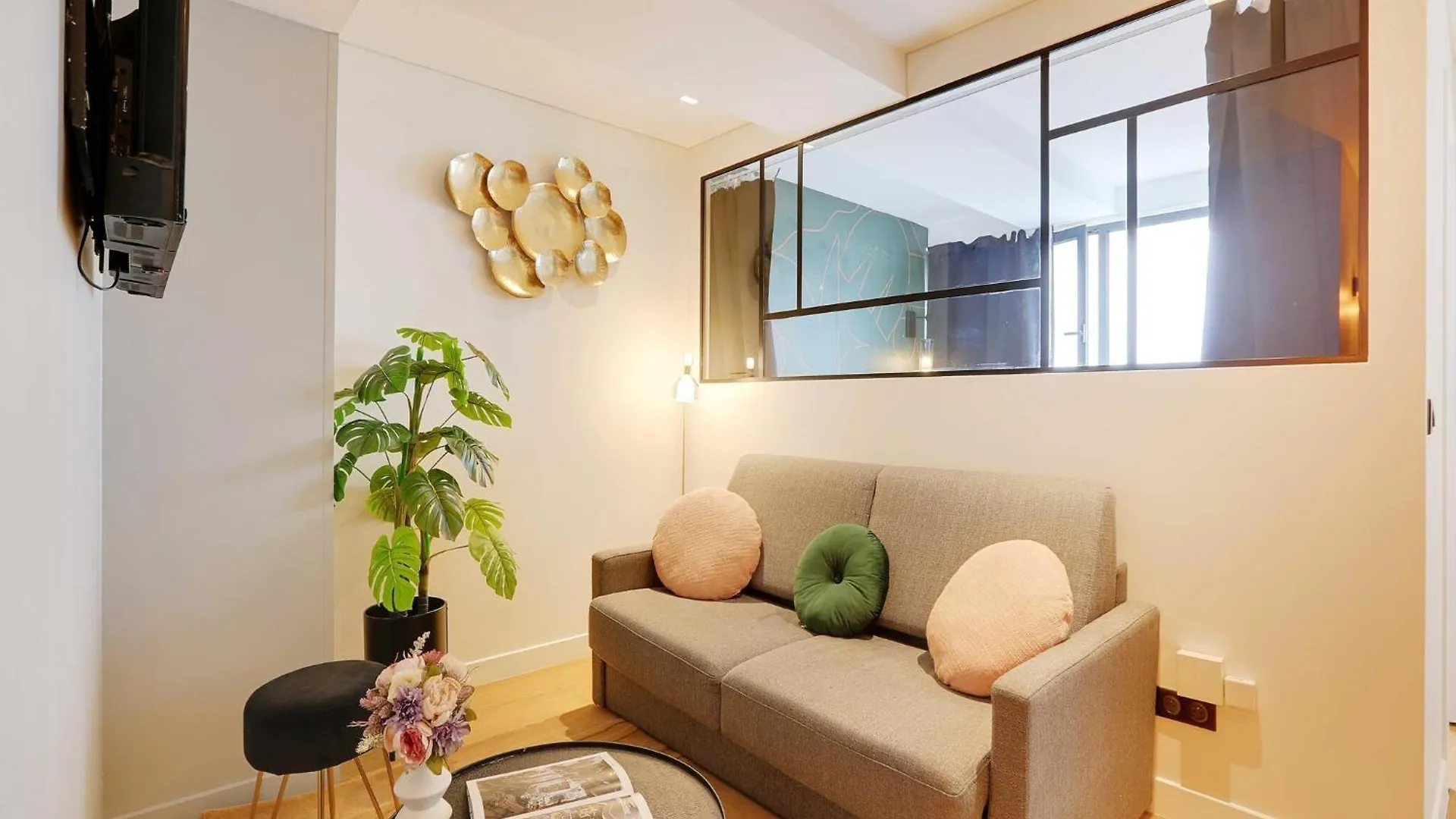 Serene Apartment For 6P Near The Marais Paris